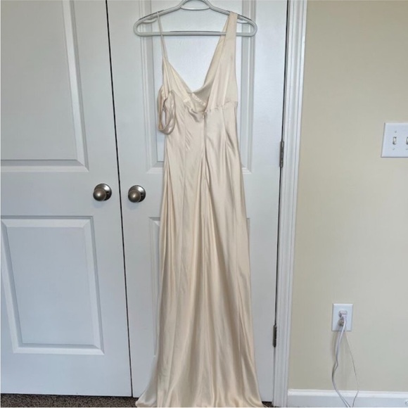 Meshki SOLEIL Satin Off Shoulder Maxi Dress - Ivory in Medium (M) - Picture 5 of 6